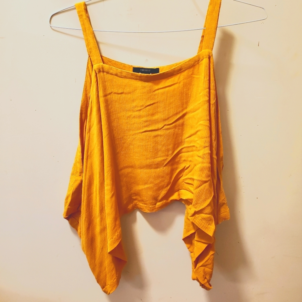 Flowy yellow tank